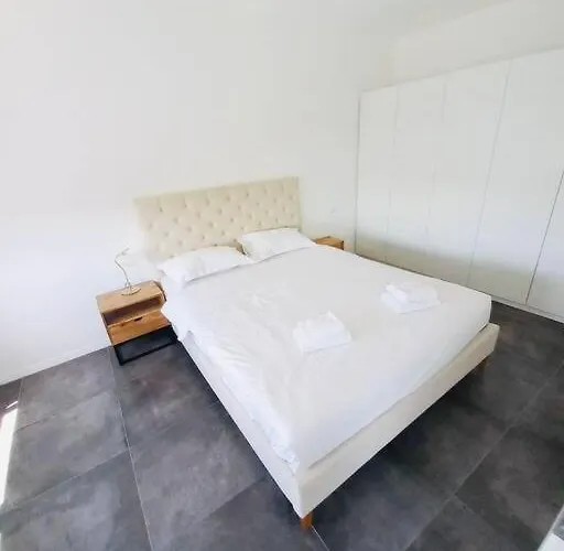 One Comfortable Bedroom Flat With Terrace Lejlighed Luxembourg By