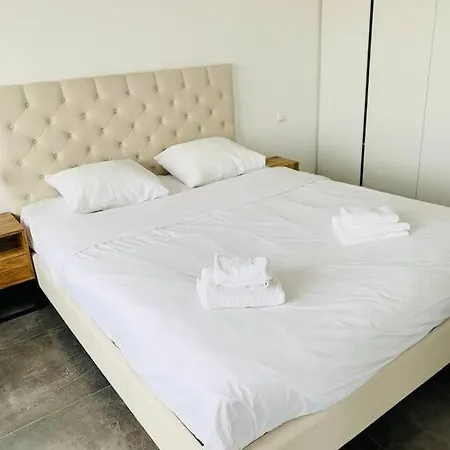 One Comfortable Bedroom Flat With Terrace * Luxembourg