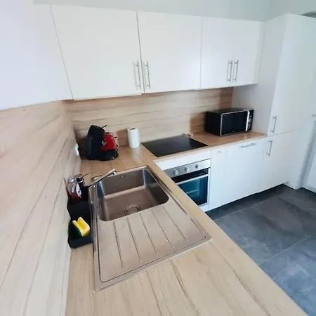 Apartment One Comfortable Bedroom Flat With Terrace *