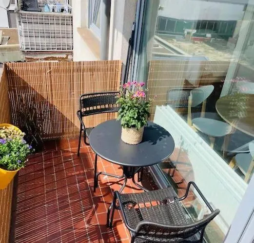 One Comfortable Bedroom Flat With Terrace *